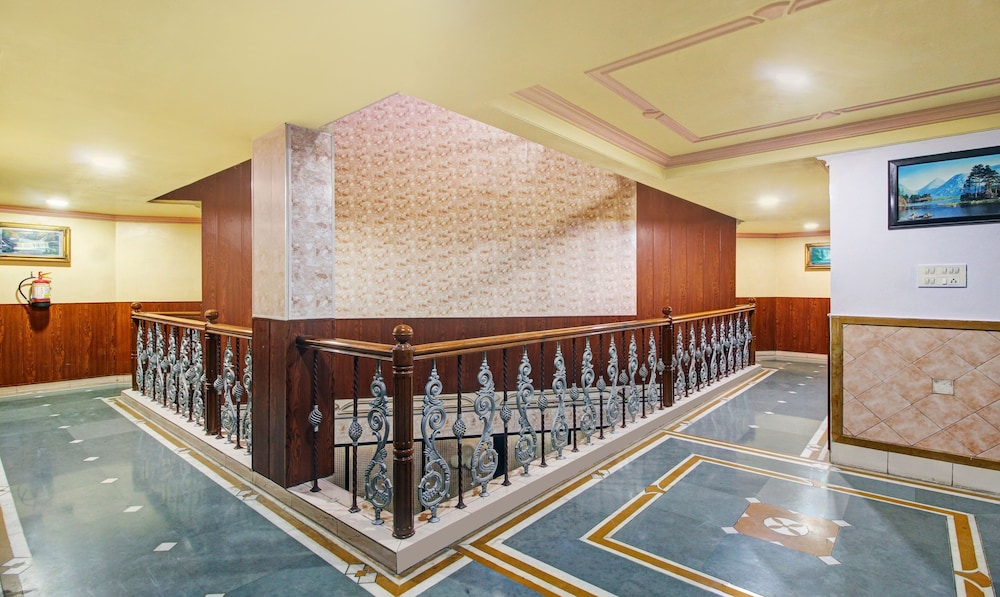 Side Image 2