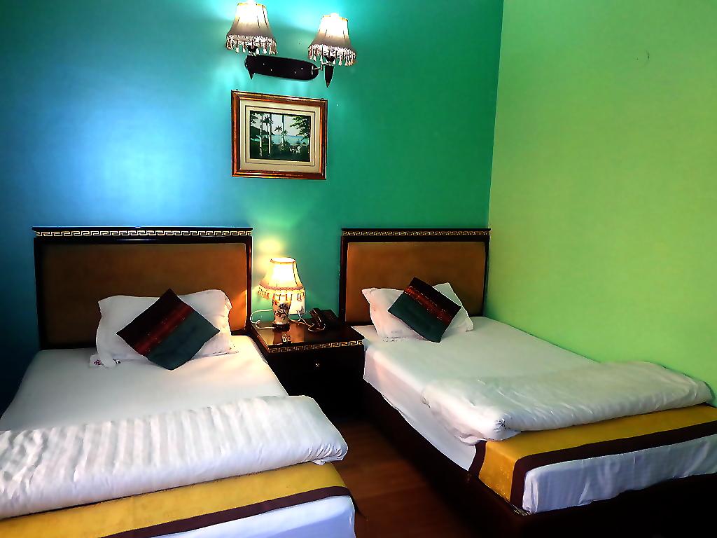 Revels Plum Hotel