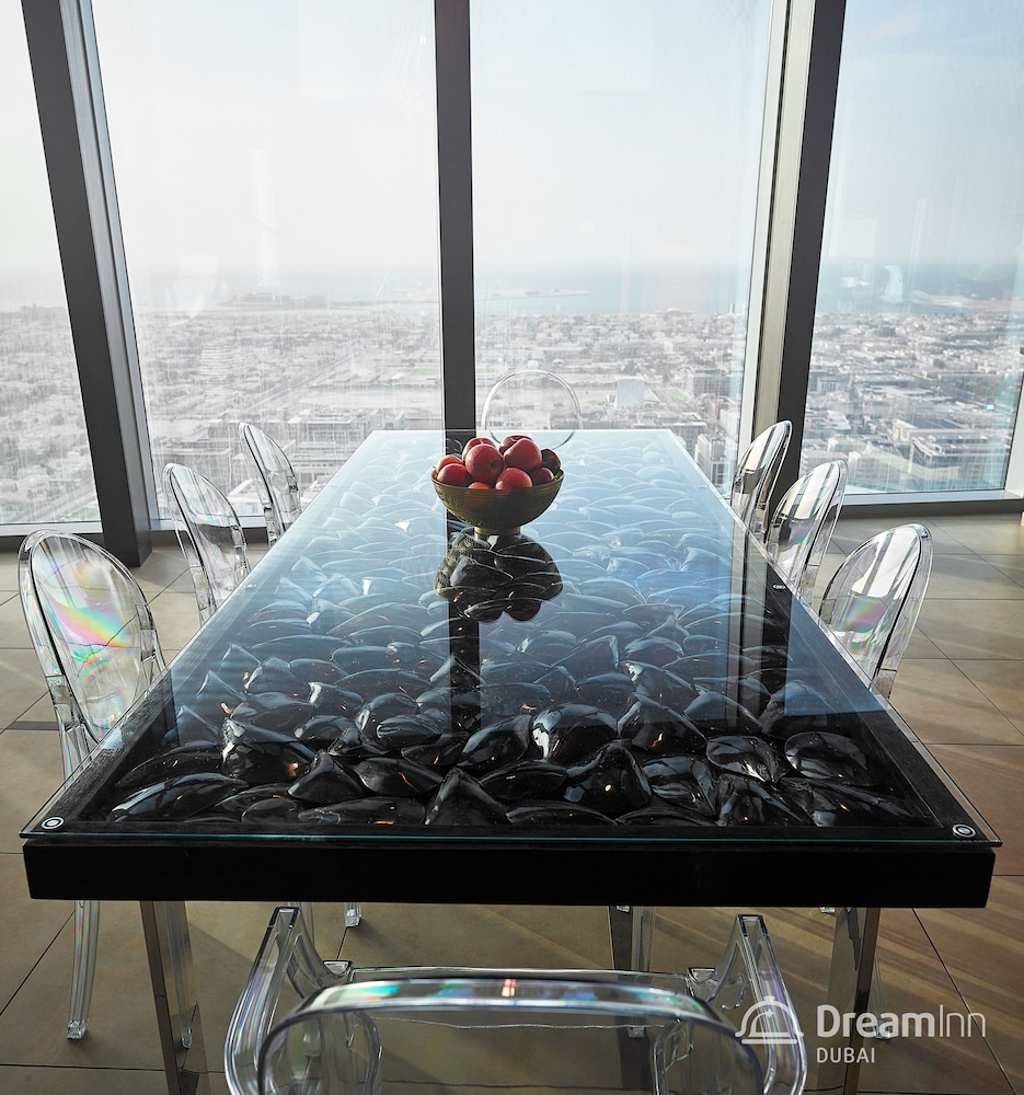 Dream Inn 48 Burj Gate Skyline View