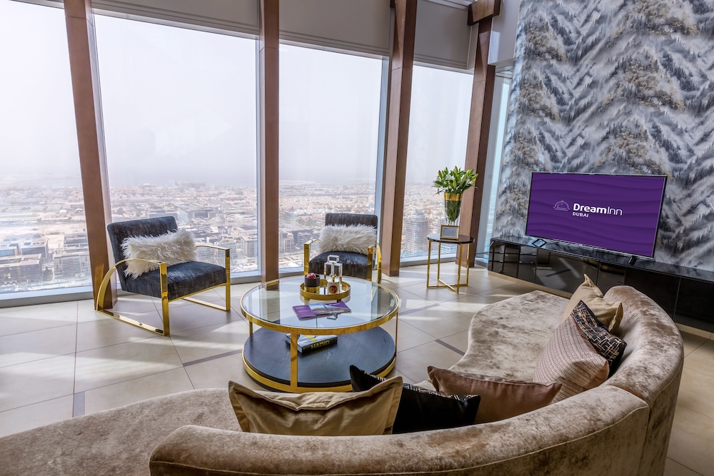 Dream Inn 48 Burj Gate Skyline View