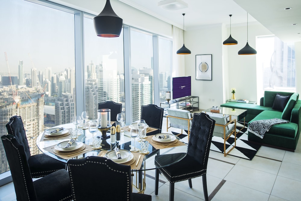 Dream Inn 48 Burj Gate Skyline View