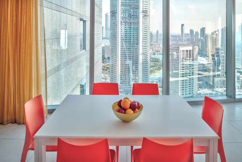 Dream Inn 48 Burj Gate Skyline View