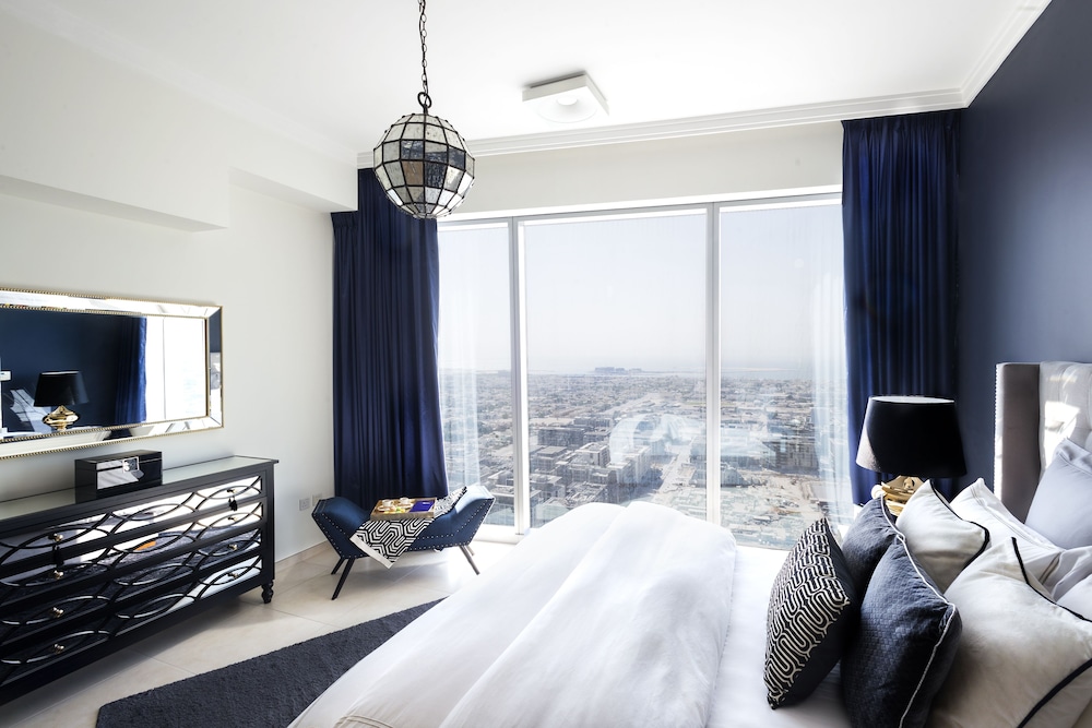 Dream Inn 48 Burj Gate Skyline View