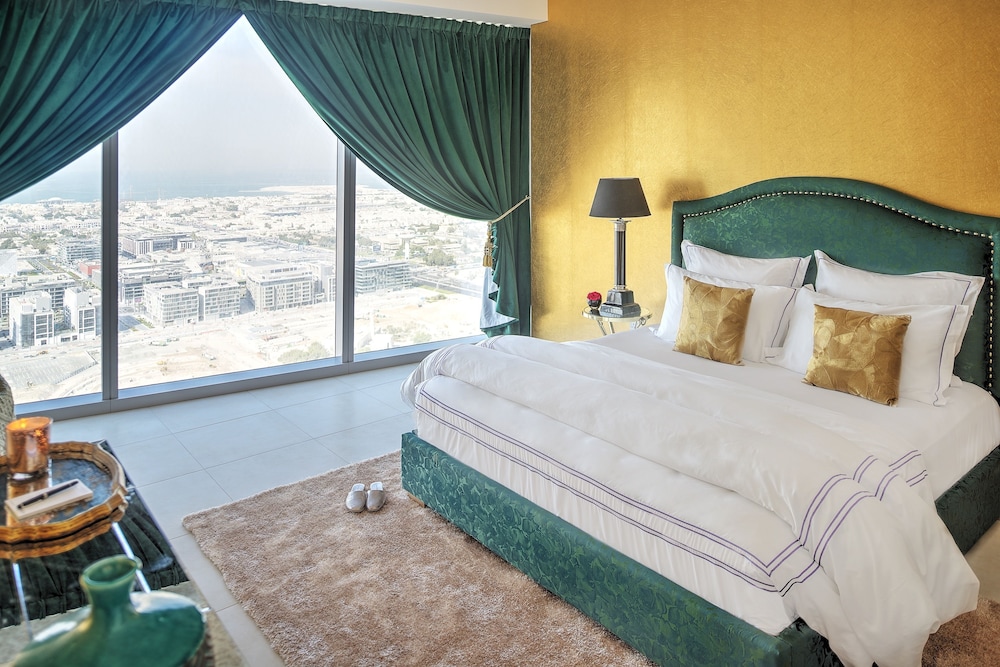 Dream Inn 48 Burj Gate Skyline View