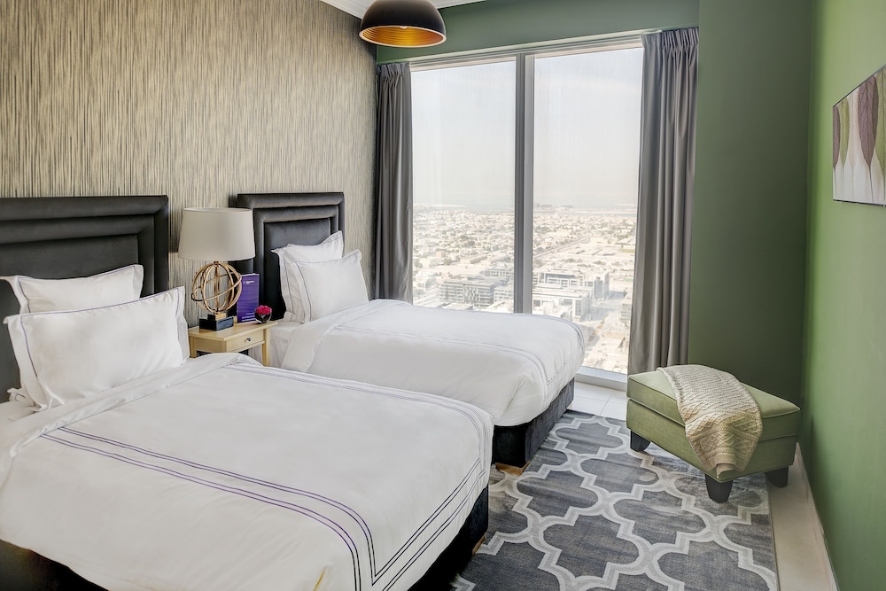 Dream Inn 48 Burj Gate Skyline View