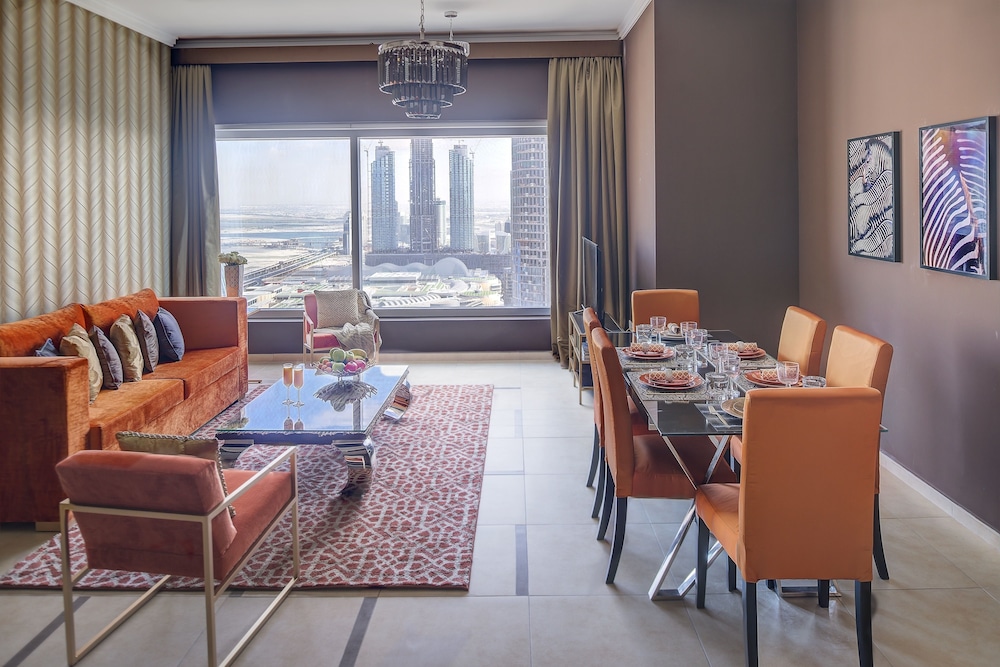 Dream Inn 48 Burj Gate Skyline View