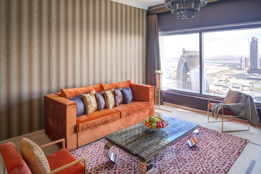 Dream Inn 48 Burj Gate Skyline View